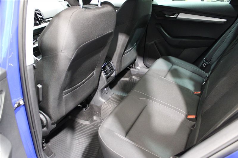 Škoda Karoq 2,0 TDI DSG 4x4 1.majitel CZ - fotka 13 z 34