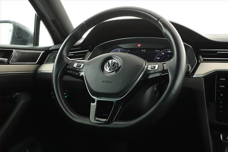 Volkswagen Passat (2018) Highline 2.0 TDI, 4X4 - fotka 8 z 20