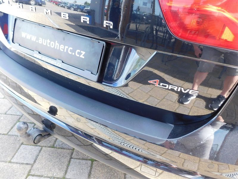 Seat Alhambra (2014) 2.0 TDi 4x4 7.MÍST - fotka 32 z 48