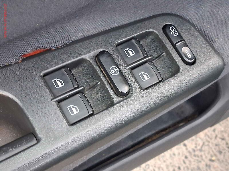 Škoda Octavia (2001) 1.9TDi, ČR, AC - fotka 11 z 15