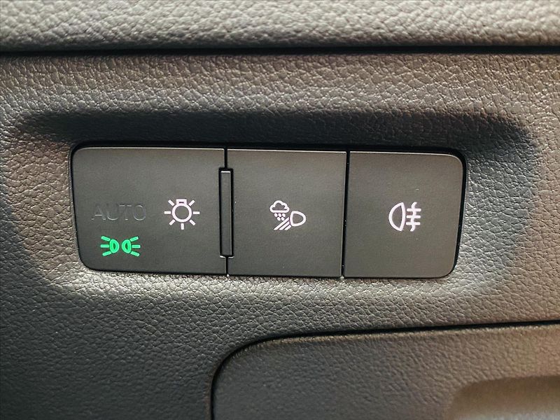 Škoda Octavia 1,5 TSI M-HEV 110kW DSG Top Se - fotka 21 z 28