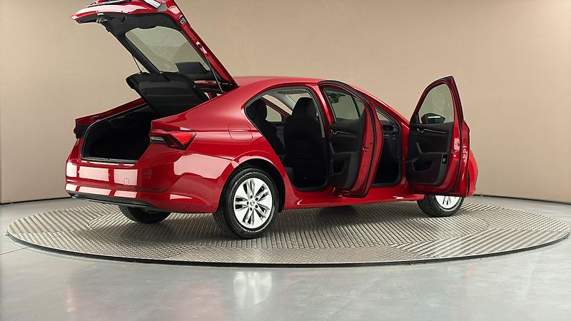 Škoda Octavia 1.5 TSI Ambition - fotka 6 z 24