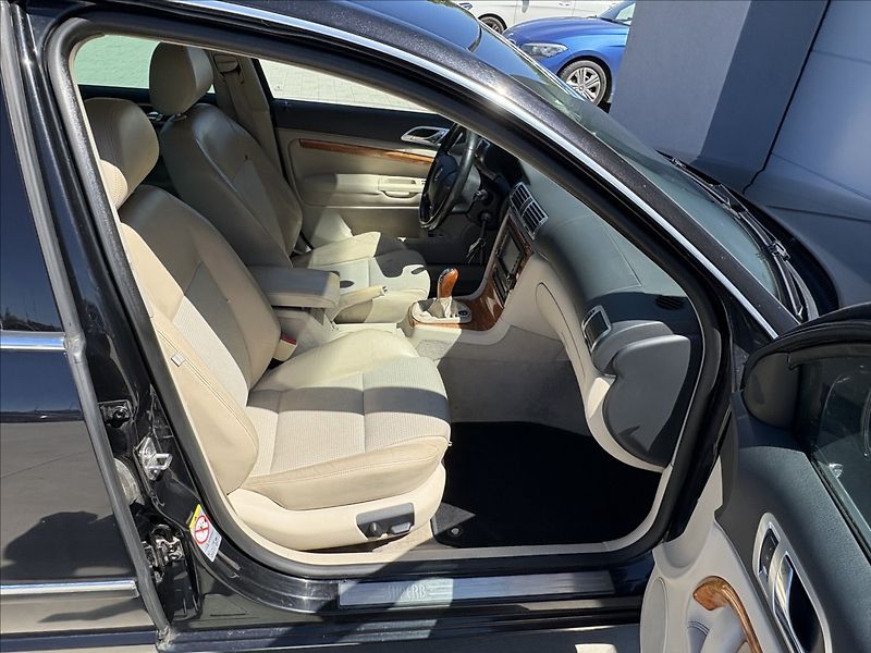 Škoda Superb 1,9 TDI 85 KW ELEGANCE CZ - fotka 14 z 22