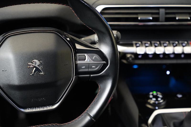 Peugeot 3008 - fotka 17 z 27