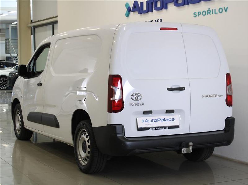 Toyota ProAce City 1,5 D 75kW 75tkm. 1.maj.ČR - fotka 3 z 18