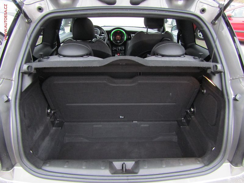 Mini Cooper (2017) 1.5i, LED, výhřev sed. - fotka 7 z 17
