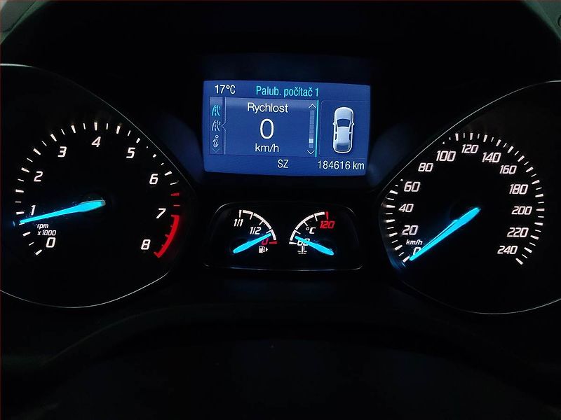 Ford Kuga (2016) 1.5 EcoBoost, Tempomat - fotka 11 z 18