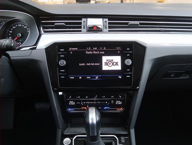 Volkswagen Passat (2021) Business 2.0 TDI, Automat - fotka 12 z 22