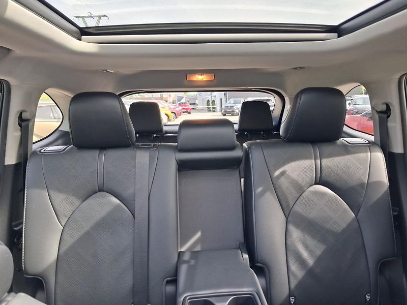 Toyota Highlander 2.5 HSD e-CVT AWD Executive - fotka 25 z 29