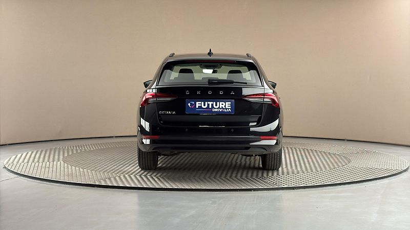 Škoda Octavia 2.0 TDI Ambition Combi - fotka 5 z 23