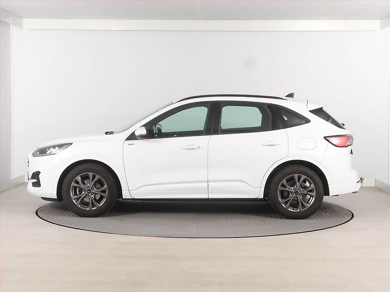 Ford Kuga (2023) ST-Line 1.5 EcoBoost - fotka 3 z 12