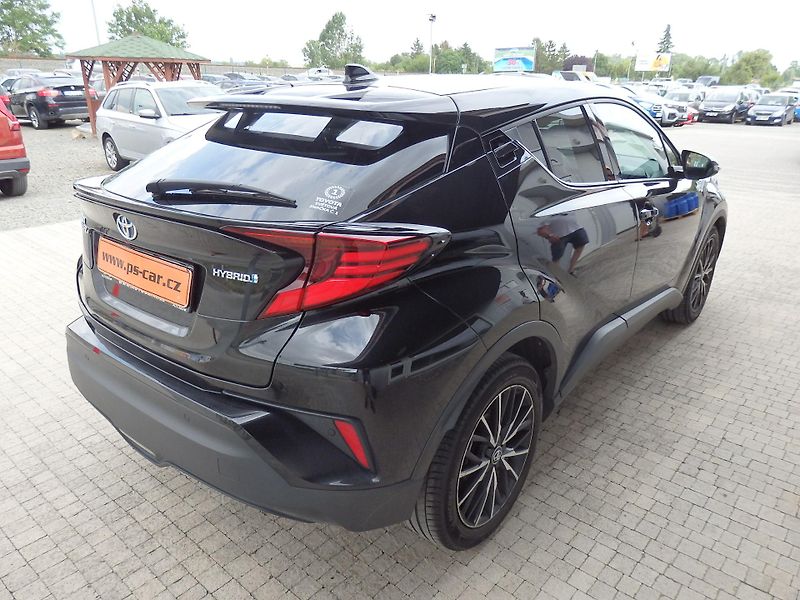 Toyota C-HR 1.8 HYBRID ZÁLOHOVÁNO - fotka 4 z 20