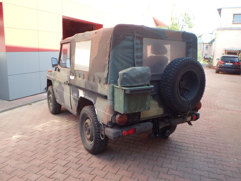 Mercedes-Benz Třídy G (1990) 250 GD - fotka 16 z 18