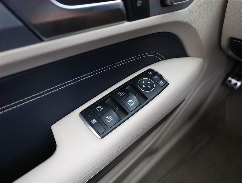 Mercedes-Benz Třídy E (2014) E 250 BlueTEC, Automat, Kůže - fotka 18 z 22