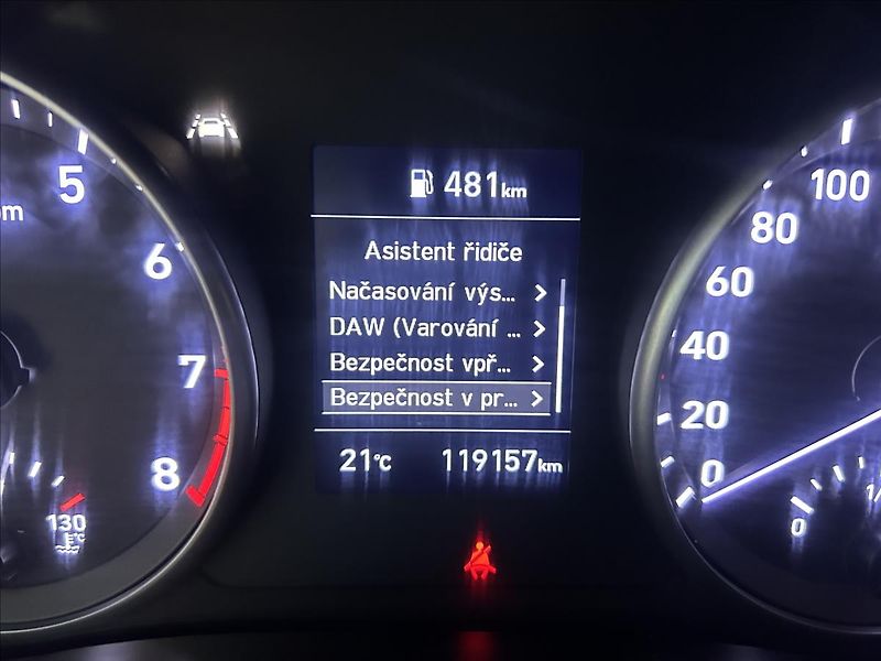 Hyundai i30 1,0   TGDI,ČR,1.MAJITEL,SERVIS - fotka 13 z 22