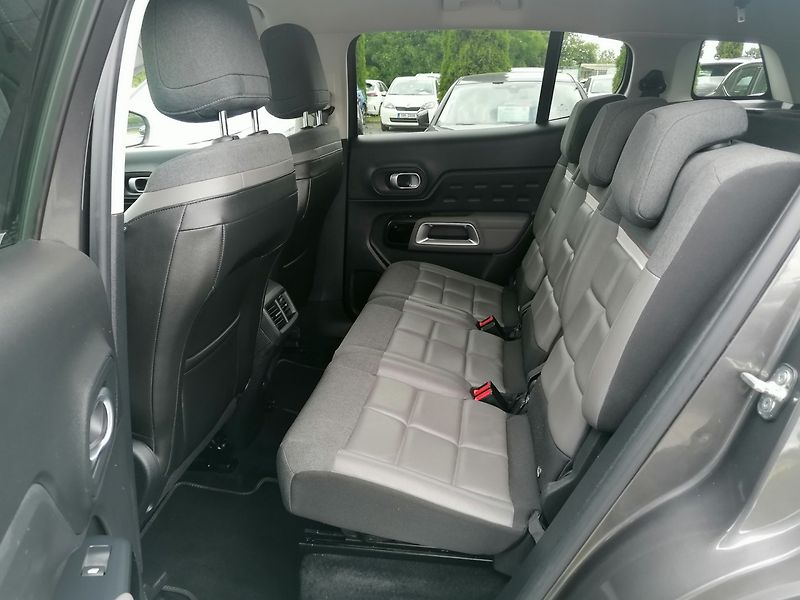 Citroën C5 Aircross (2021) 1.6 Hybrid Plug-in 225E - fotka 11 z 43