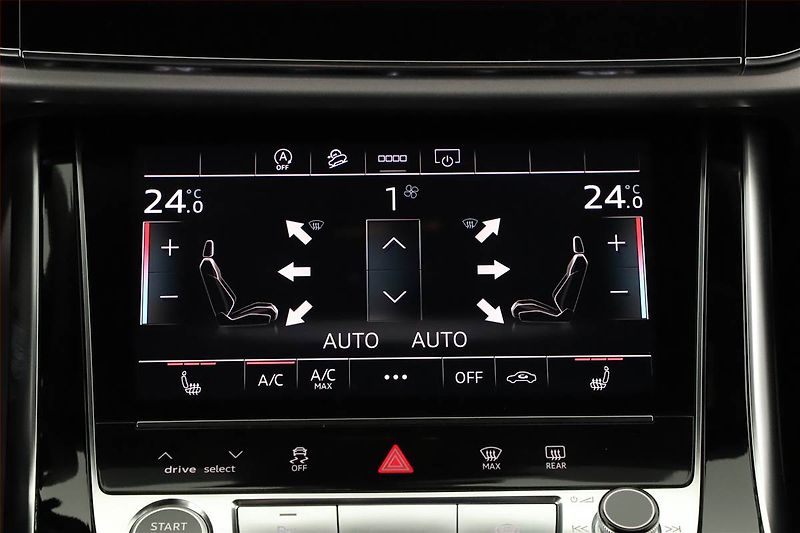 Audi Q8 (2023) 55 TFSI - fotka 13 z 20