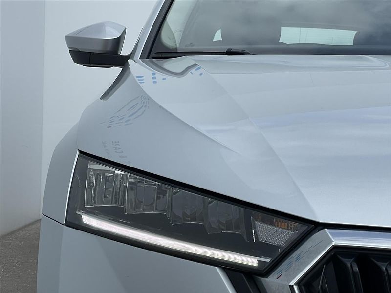Škoda Octavia 2,0 TDI Combi Ambition Plus - fotka 20 z 22