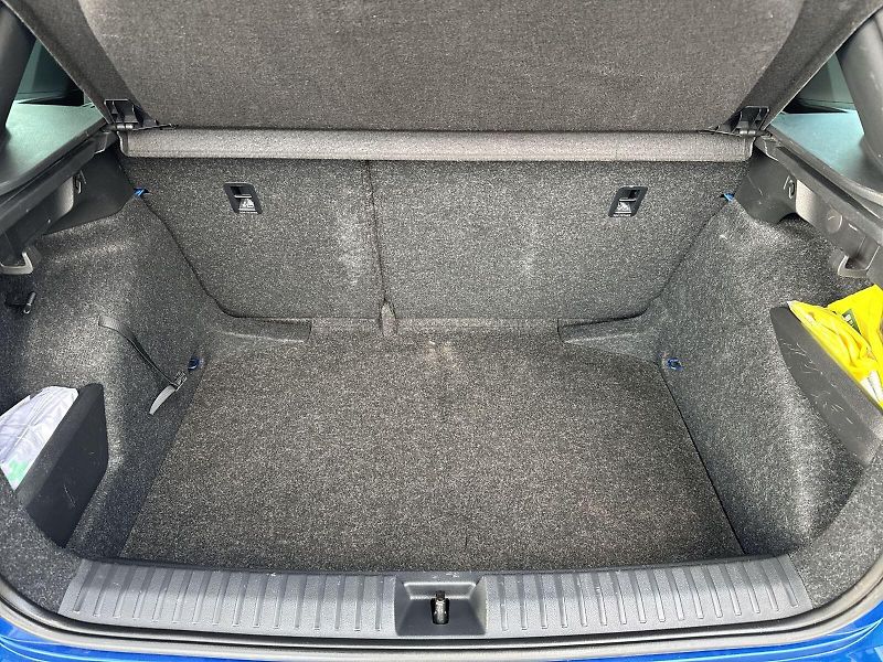 Škoda Kamiq (2021) 1.0 TSI DSG Monte Carlo - fotka 28 z 34