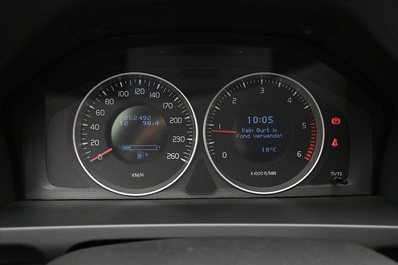 Volvo V60 1,6 D2 84 kW Manuál Kinetic - fotka 16 z 29