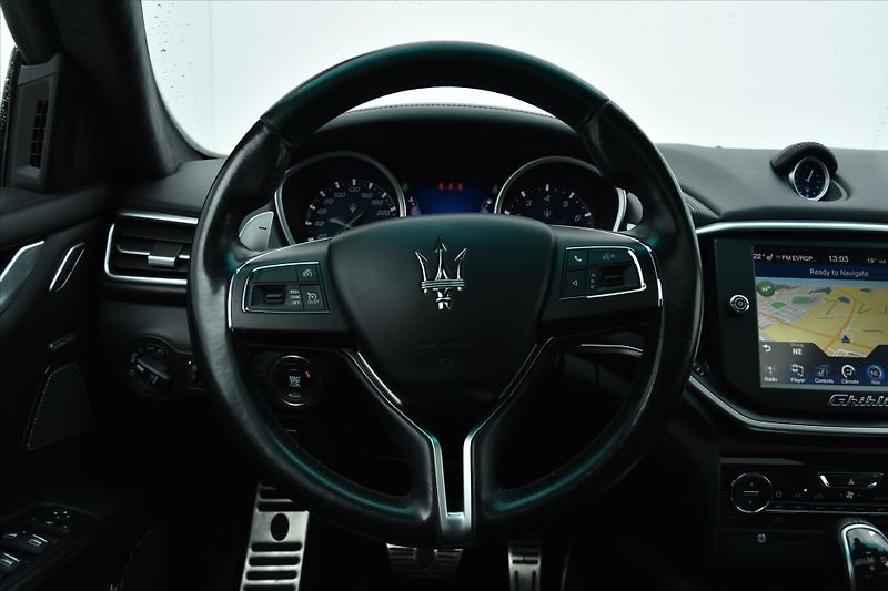 Maserati Ghibli 3.0 S Q4 302kW - fotka 14 z 29