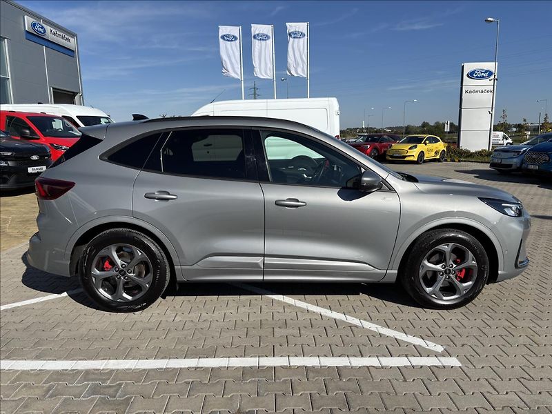 Ford Kuga 1,5 EcoBoost 137kW ST-Line - fotka 6 z 15