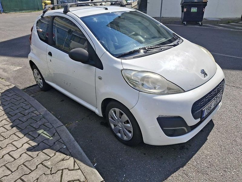 Peugeot 107 1,0 7B64871 - fotka 8 z 17