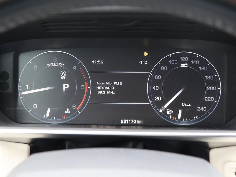 Land Rover Range Rover Sport 3,0 SDV6 215kW Kůže Kamera CZ - fotka 22 z 41