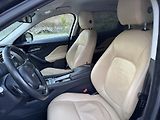 Jaguar F-Pace (2017) 2.0D, 132 kW - náhled 10