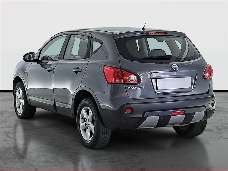 Nissan Qashqai (2007) 2.0, 4X4, Tempomat - fotka 4 z 18