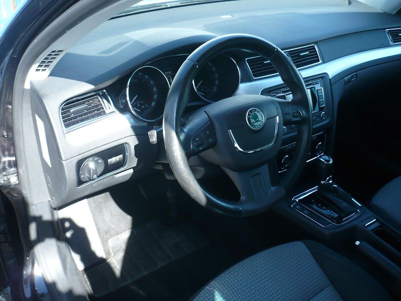 Škoda Superb 2.0TDI 103Kw Serviska DSG Klim - fotka 10 z 29