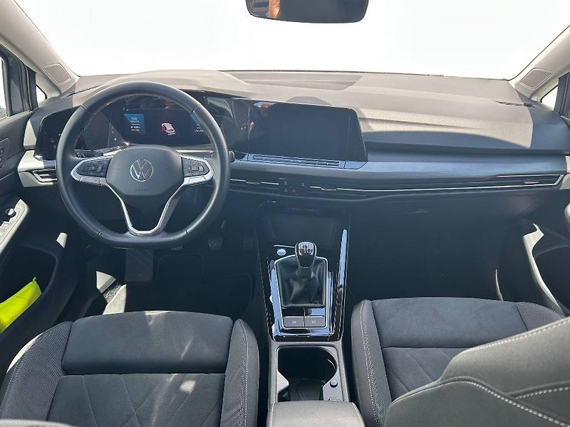 Volkswagen Golf Style 6G 1,5TSI - fotka 11 z 25