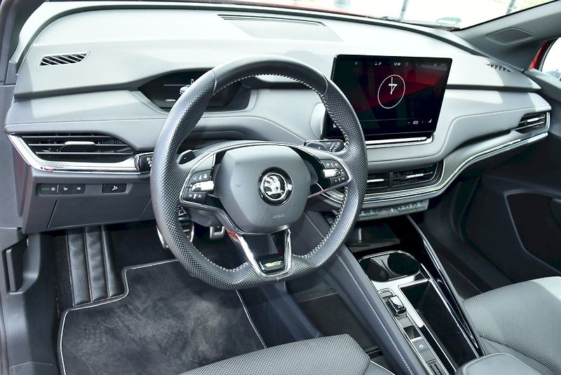 Škoda Enyaq (2023) RS 80 220kW 4x4 - fotka 12 z 34
