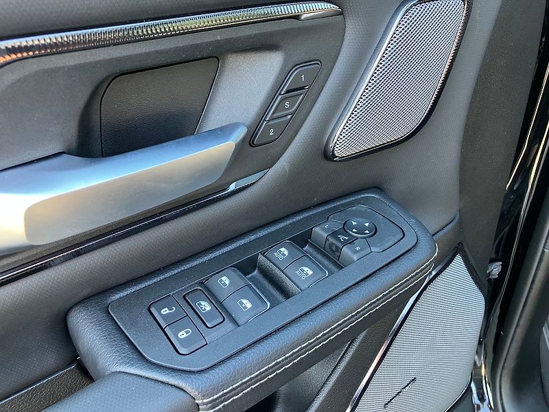 Dodge RAM (2025) 3.0 I6 426k REBEL PREMIUM EDIT - fotka 27 z 77