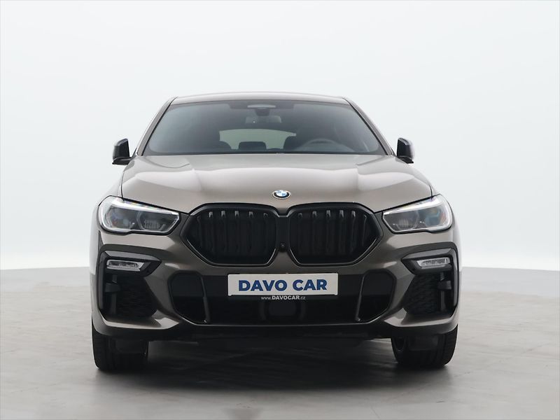 BMW X6 3,0 294kW M50d M-Paket DPH - fotka 2 z 30