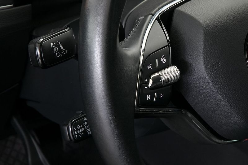 Škoda Superb 2.0TDI 110kW DSG Tažné Webasto - fotka 23 z 37