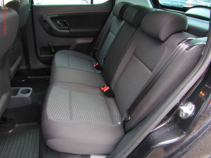 Škoda Fabia (2011) 1.2 TSi, ČR, Ambiente - fotka 10 z 15