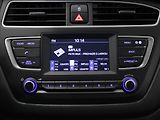 Hyundai i20 1,3 i 55kW Family+ 27 200km! - náhled 10
