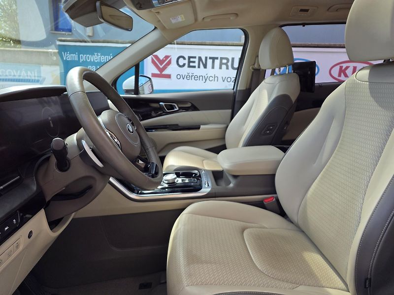 Kia Carnival 2.2-7míst-TOP VÝBAVA-2xLCD - fotka 23 z 28