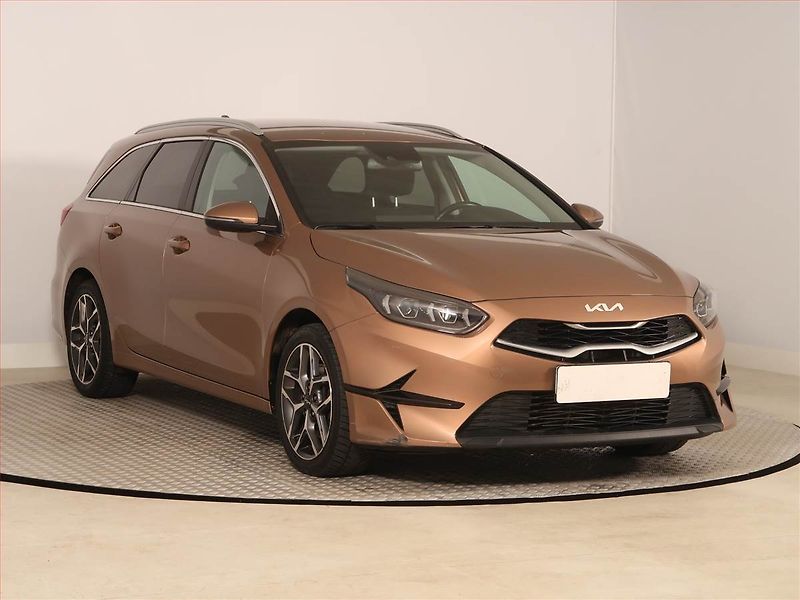 Kia Ceed (2021) 1.5 T-GDI, ČR,1.maj - fotografie inzerátu