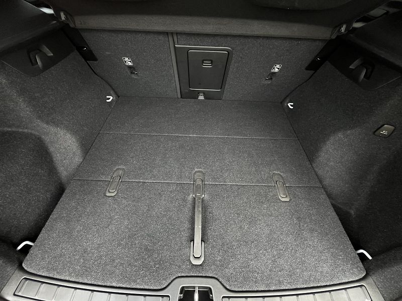 Volvo XC40 FWD T2 Core - fotka 24 z 44
