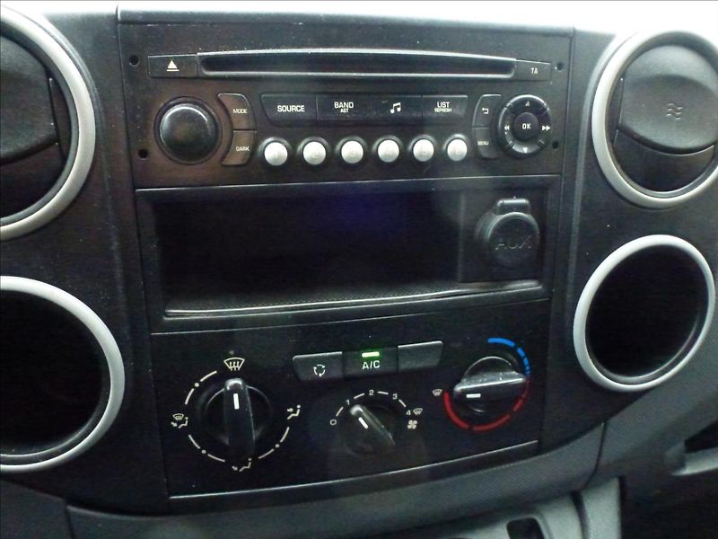 Citroën Berlingo 1,6 HDI 3míst Tažné,Klima,Temp - fotka 26 z 49