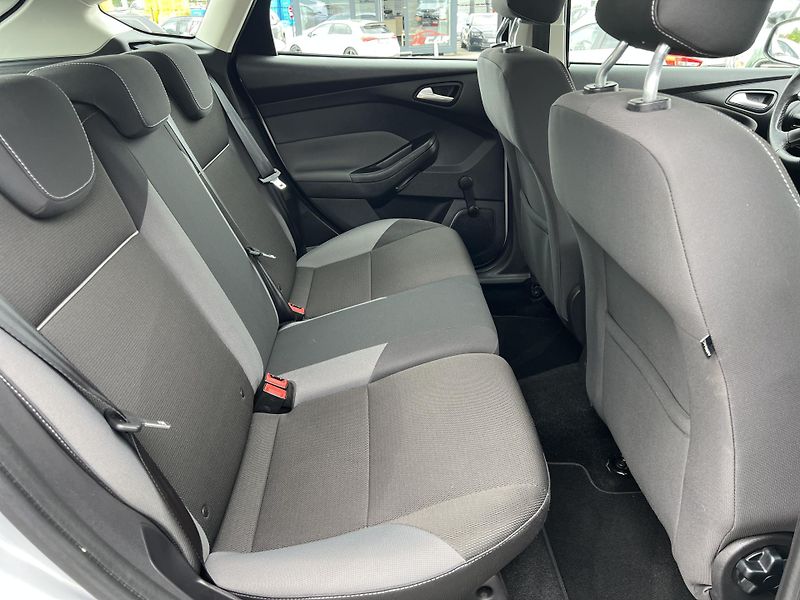 Ford Focus 1.0i KLIMATIZACE ALU PŮVOD ČR - fotka 29 z 37