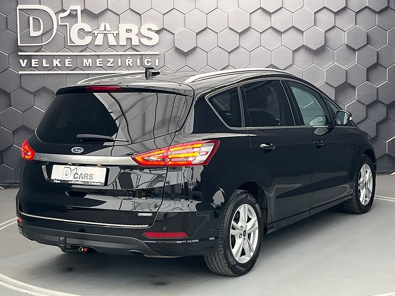 Ford S-MAX 2,5 HEV Titanium 7míst - fotka 5 z 70