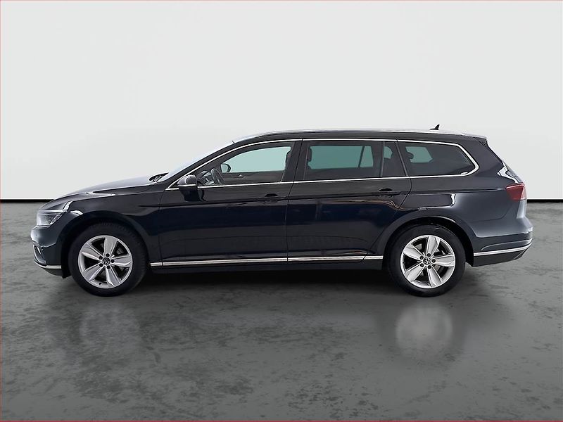 Volkswagen Passat (2020) Elegance 2.0 TDI, Automat - fotka 3 z 19
