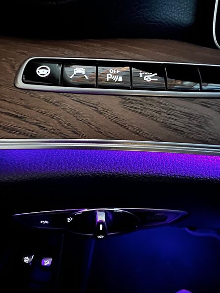 Mercedes-Benz Třídy E (2019) 3.0 /250kW - fotka 15 z 18
