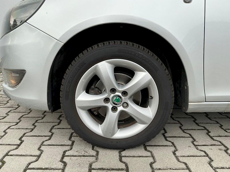 Škoda Roomster (2015) 1.2 TSI Style - fotka 12 z 23