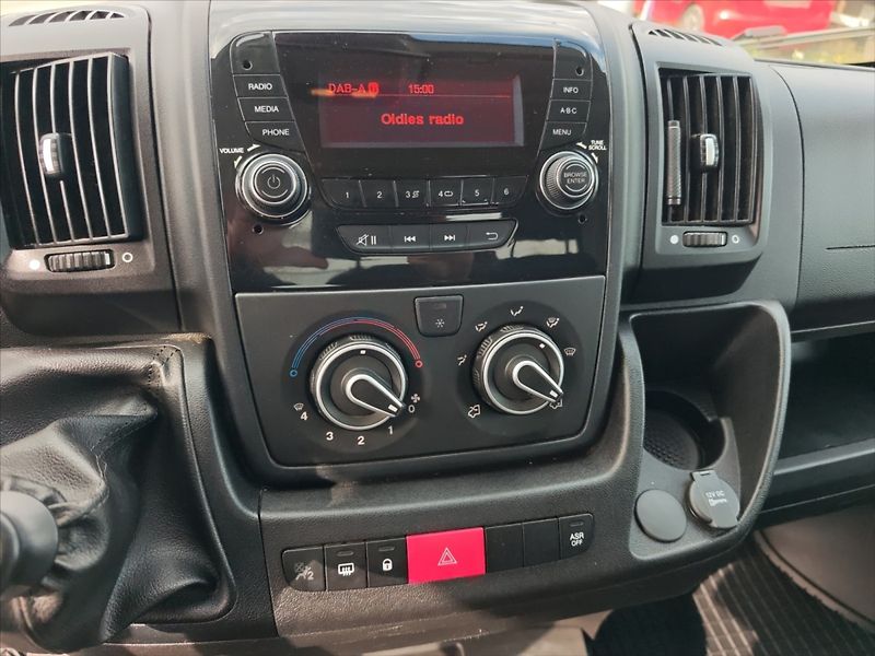Peugeot Boxer 2,2 BHDI L2 sklápěč - fotka 9 z 11
