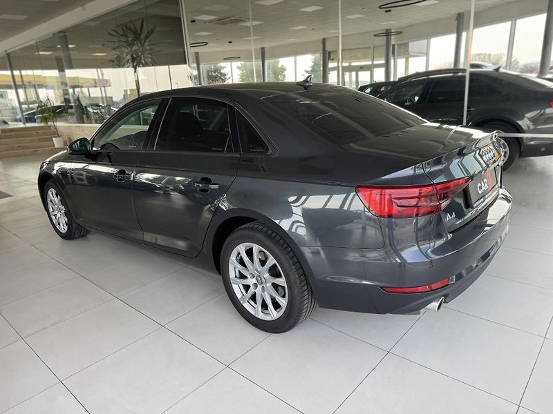 Audi A4 2,0TDI*MatrixLED*Navigace*PDC - fotka 7 z 34