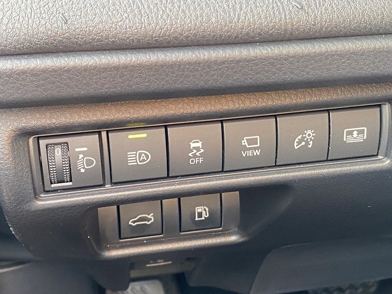 Toyota Camry 2.5HEV, ČR, Executive JBL - fotka 17 z 22